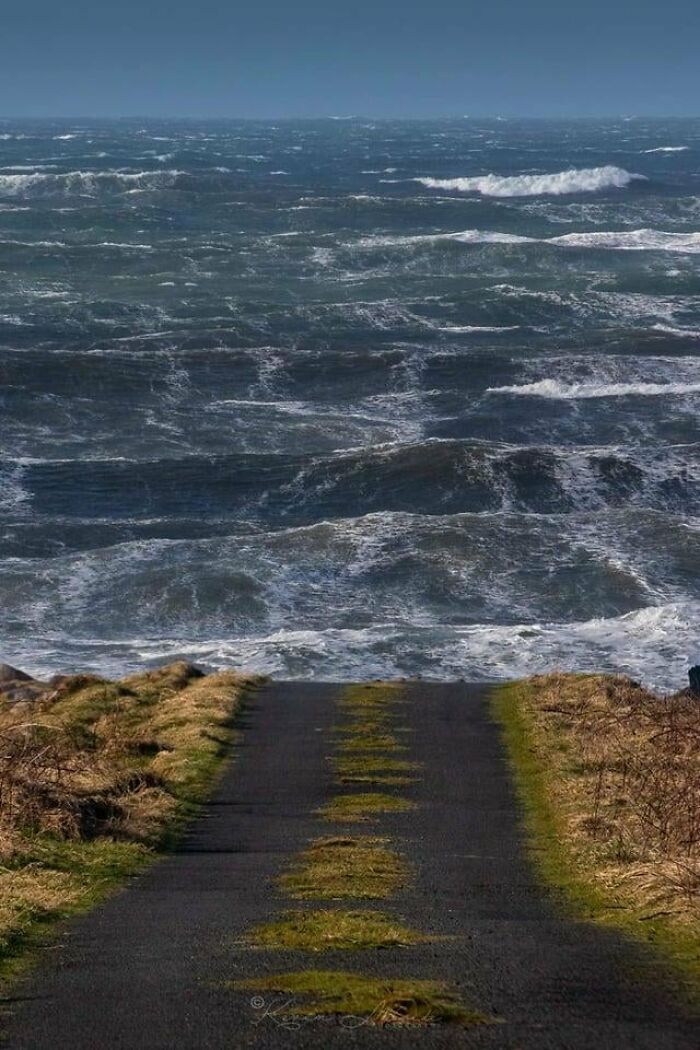 58 Places From Around The World That Look AI Generated But Are Actually Real