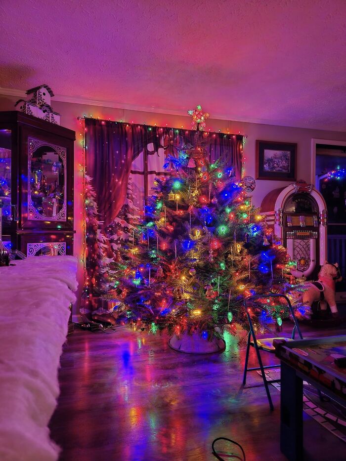 62 Of The Most Nostalgic Vintage Christmas Decorations To Travel Back In Time