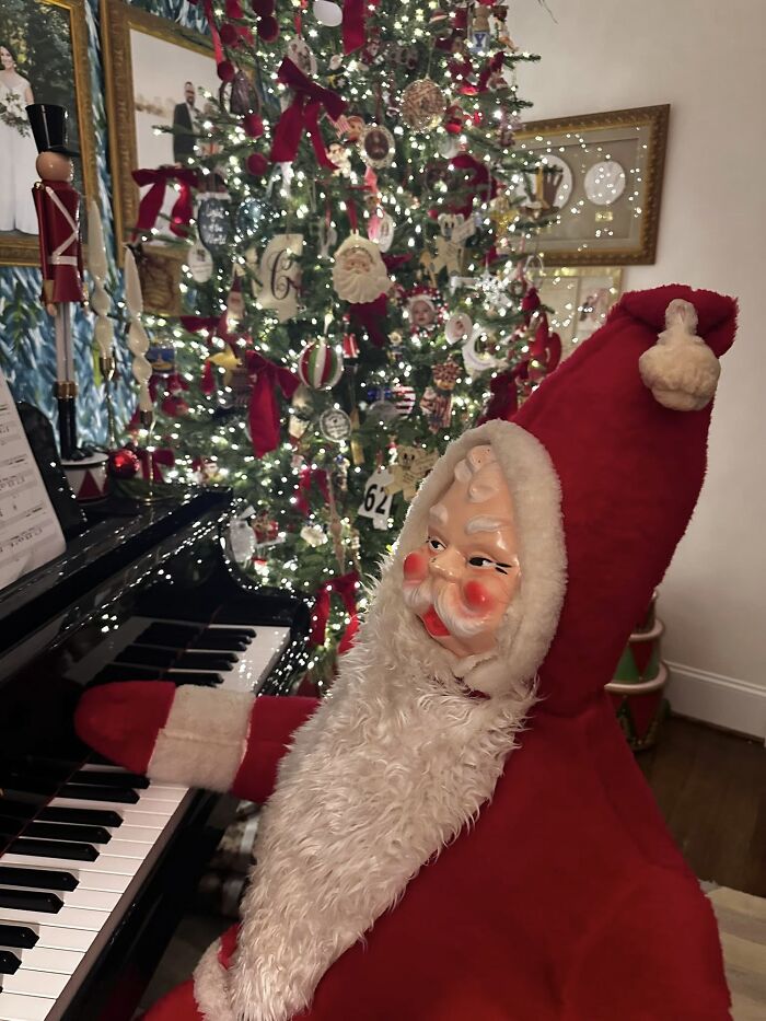 62 Of The Most Nostalgic Vintage Christmas Decorations To Travel Back In Time