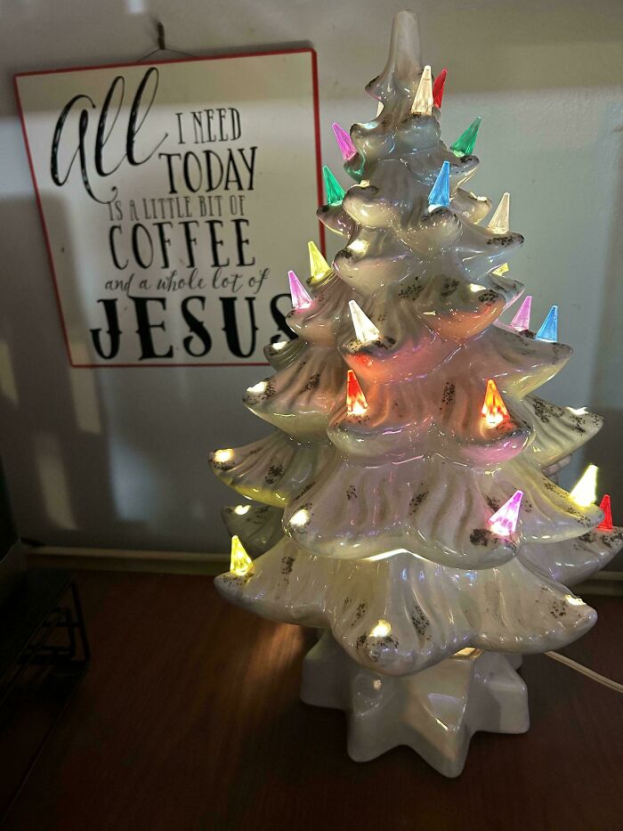 62 Of The Most Nostalgic Vintage Christmas Decorations To Travel Back In Time