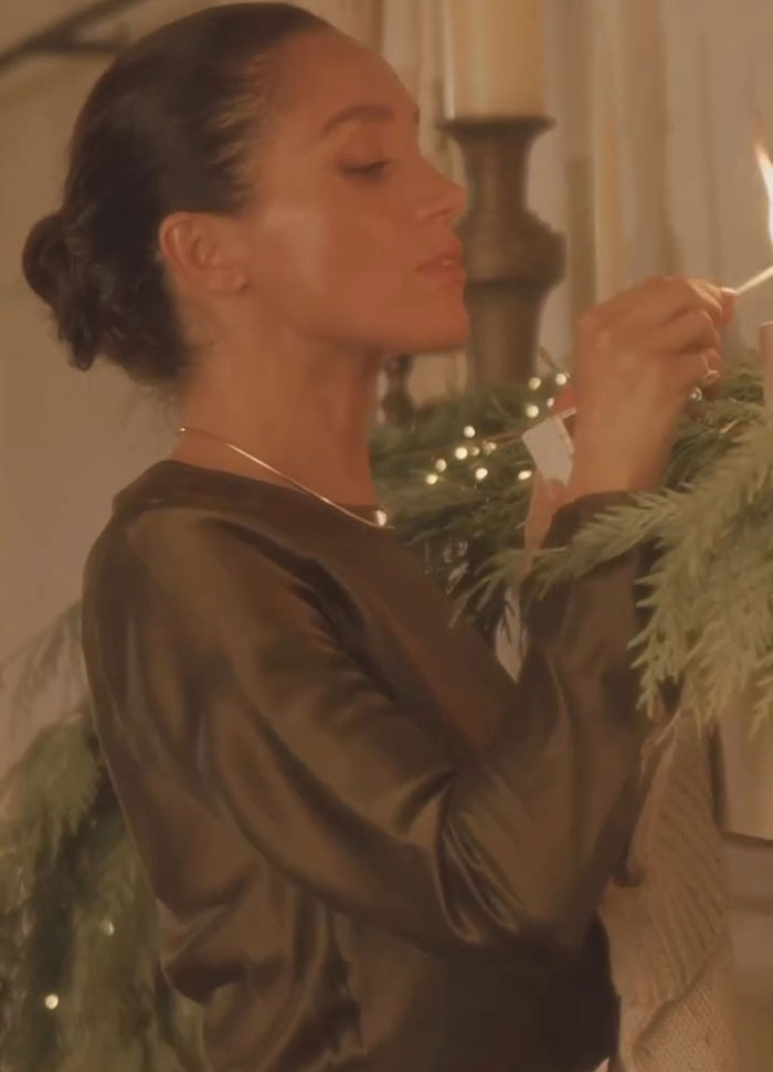 “That Explains Why”: Meghan Markle’s Christmas Message Sparks Prince Harry Split Rumors