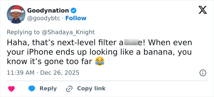 Odd Detail In Jennifer Lopez’s Christmas Photo Has People Calling Out Her Photoshop Skills