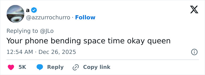 Odd Detail In Jennifer Lopez’s Christmas Photo Has People Calling Out Her Photoshop Skills