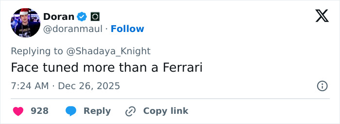 Odd Detail In Jennifer Lopez’s Christmas Photo Has People Calling Out Her Photoshop Skills