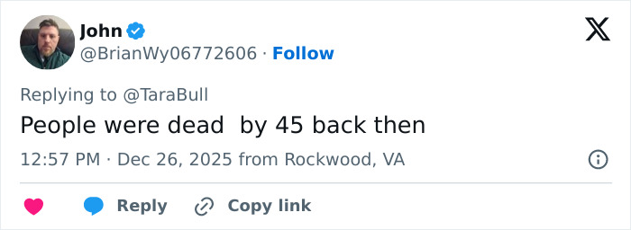 “Surgeons”: Side-By-Side Of 55YO Celebs From Different Eras Sparks Heated Debate Over What Has Changed “Surgeons”: Side-By-Side Of 55YO Celebs From Different Eras Sparks Heated Debate Over What Has Changed