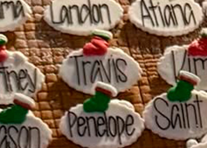 “Liar”: Kardashians’ Gingerbread House Fuels Wild Theories After Fans Question Men Included