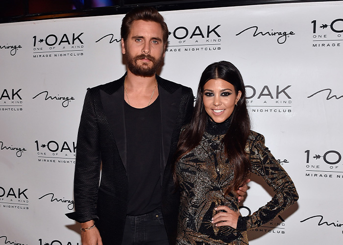 “Liar”: Kardashians’ Gingerbread House Fuels Wild Theories After Fans Question Men Included