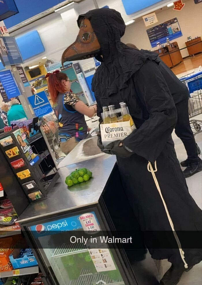 94 Pics From Walmart That Might Make You Wonder What In The World Is Going On In These Stores