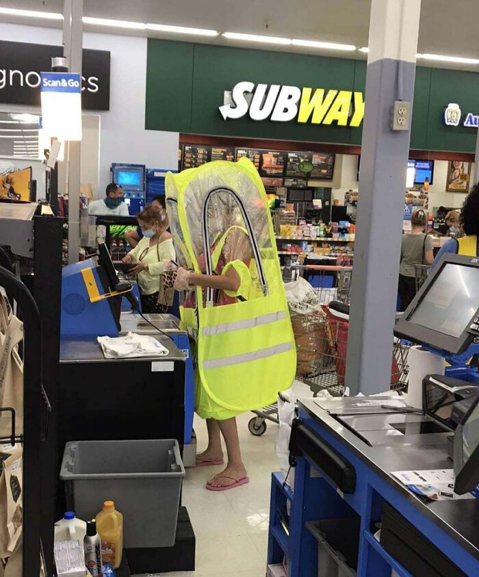 94 Pics From Walmart That Might Make You Wonder What In The World Is Going On In These Stores