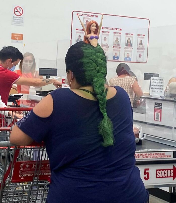 94 Pics From Walmart That Might Make You Wonder What In The World Is Going On In These Stores