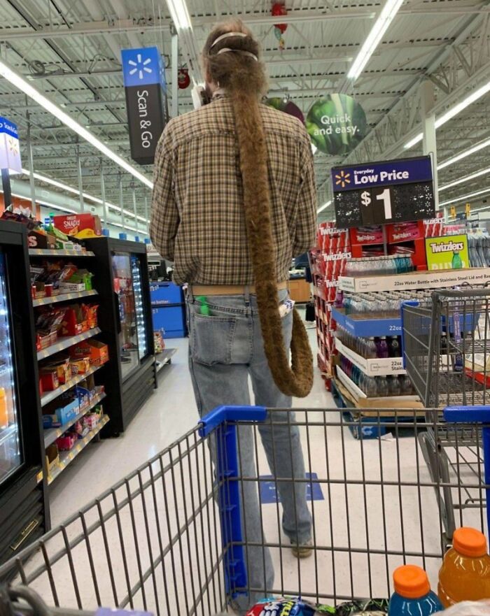 94 Pics From Walmart That Might Make You Wonder What In The World Is Going On In These Stores