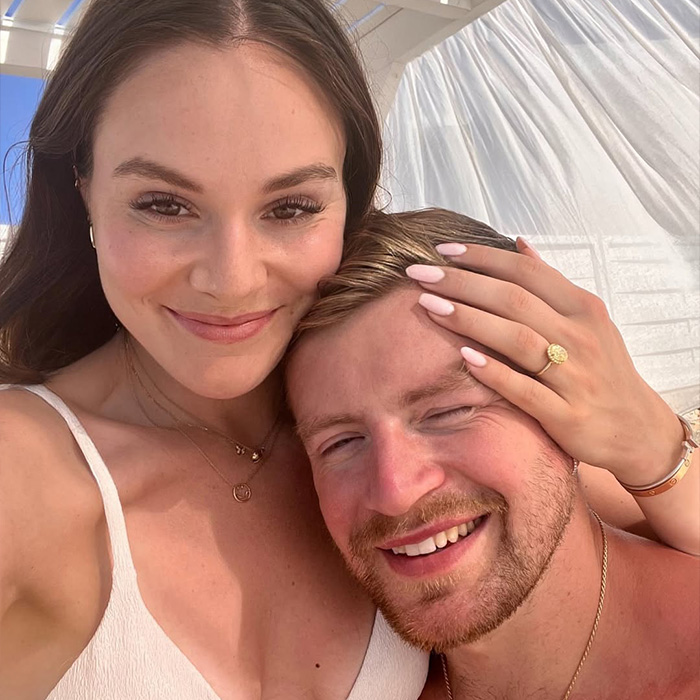 “A Satin Bed Sheet”: Gordon Ramsay’s Daughter Marries And Her Dress Sparks More Buzz Than The Wedding