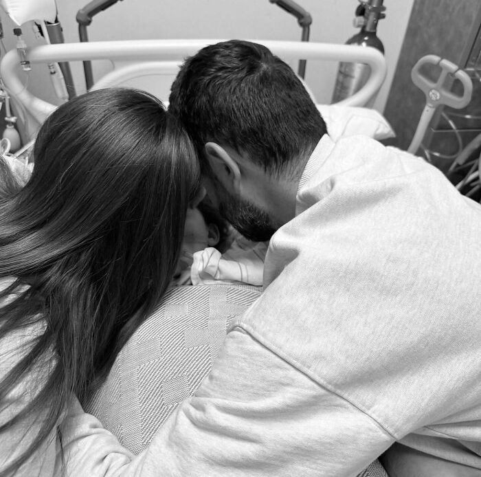 Influencer’s Daughter Passes Away At Christmas Just One Year After Other Daughter Lost Her Life