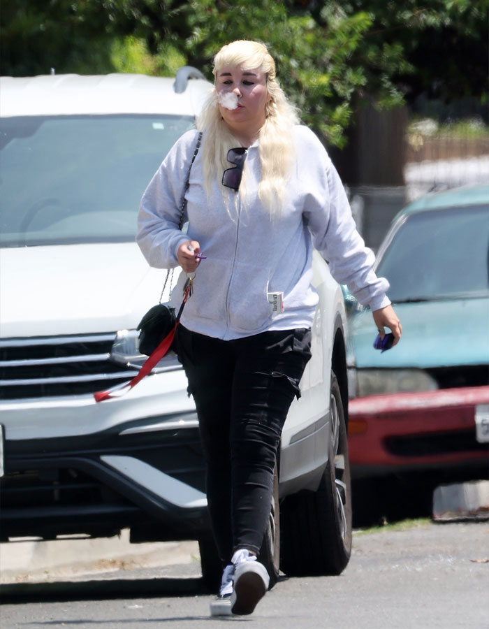 Amanda Bynes Opens Up About Using Injections After Paparazzi Pic Shows Dramatic Weight Loss Amanda Bynes Opens Up About Using Injections After Paparazzi Pic Shows Dramatic Weight Loss