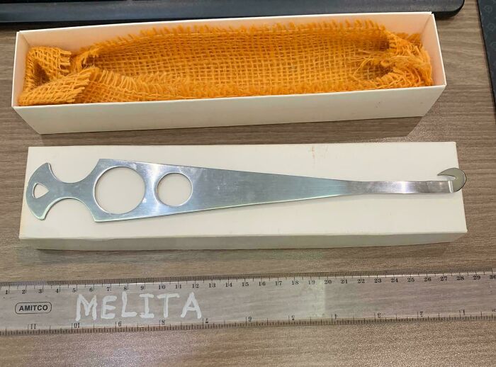 61 Pics Of The Most Bizarre Things People Received As Christmas Gifts