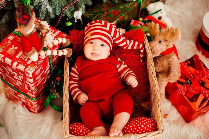 Wife Heartbroken As Hubby Ditches Her And Baby On Christmas But Spends Time With His Other Kid