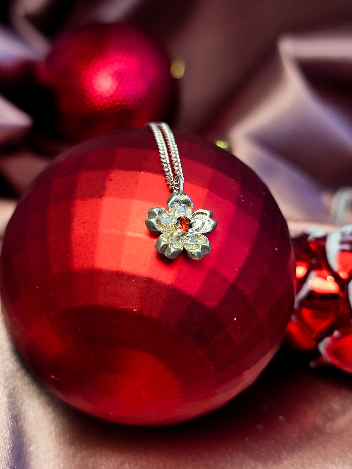 New And Shiny Geeky Jewelry Made By Orion Ivliev Shot Festive In The Christmas Spirit New And Shiny Geeky Jewelry Made By Orion Ivliev Shot Festive In The Christmas Spirit