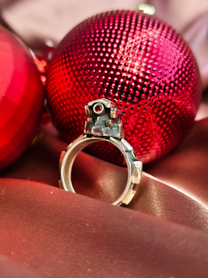 New And Shiny Geeky Jewelry Made By Orion Ivliev Shot Festive In The Christmas Spirit New And Shiny Geeky Jewelry Made By Orion Ivliev Shot Festive In The Christmas Spirit