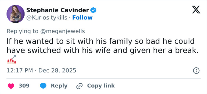 Internet Divided After Woman Says Man Punished Her For Not Switching Seats On Flight