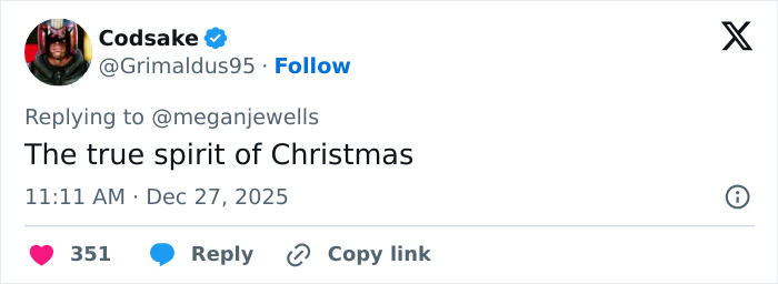 Internet Divided After Woman Says Man Punished Her For Not Switching Seats On Flight