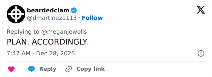 Internet Divided After Woman Says Man Punished Her For Not Switching Seats On Flight