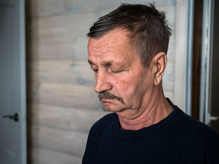 Dad Demands Family Skips Hanukkah Gifts Because His Son Will Have A Tantrum: “He’s A Little Spoiled”