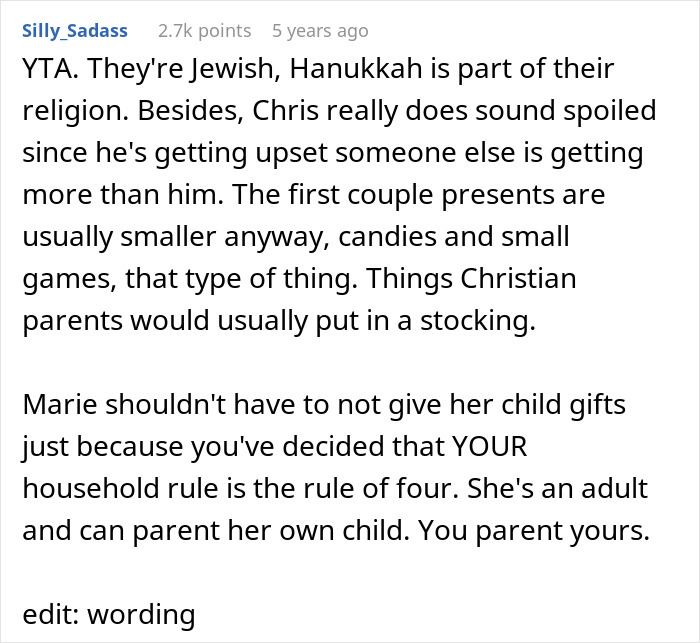 Dad Demands Family Skips Hanukkah Gifts Because His Son Will Have A Tantrum: “He’s A Little Spoiled”
