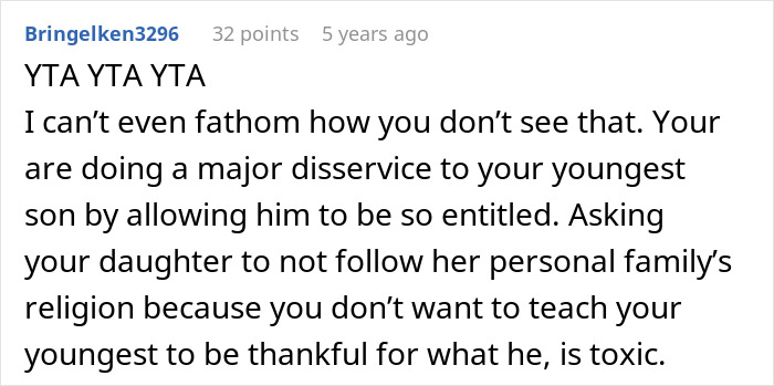 Dad Demands Family Skips Hanukkah Gifts Because His Son Will Have A Tantrum: “He’s A Little Spoiled”