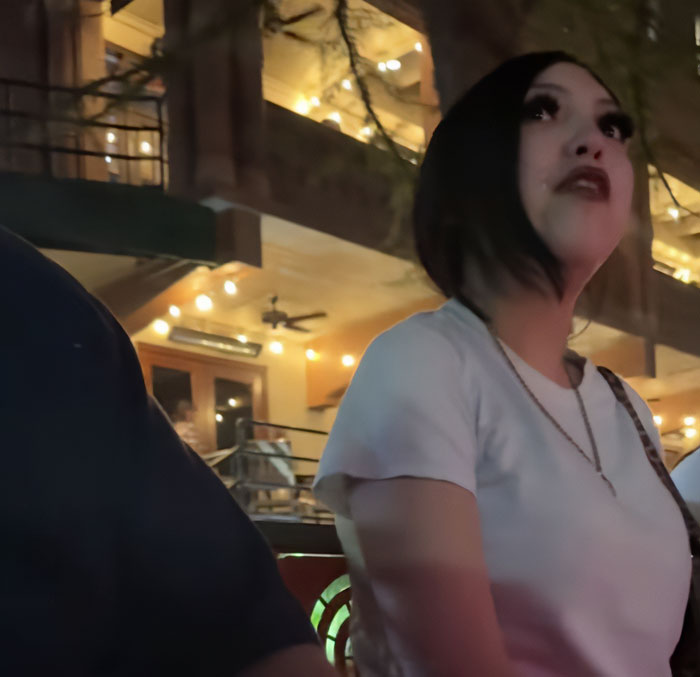 “Parents Failed Her”: Teen Taught Harsh Lesson By Judge After Pepper-Spraying Tourists On A Boat “Parents Failed Her”: Teen Taught Harsh Lesson By Judge After Pepper-Spraying Tourists On A Boat