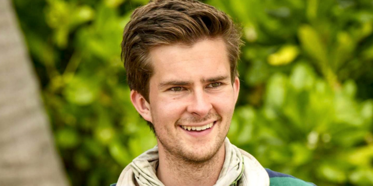 Charlie Davis Survivor 50 contestant