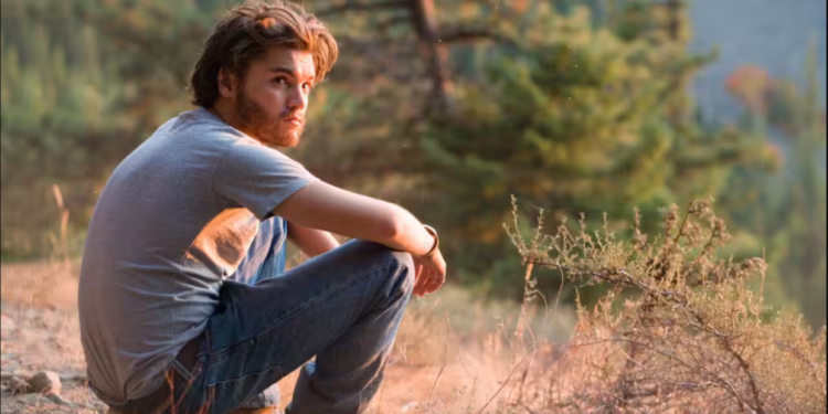  Emile Hirsch in his starring role as Christopher McCandless in the film Into the Wild. 