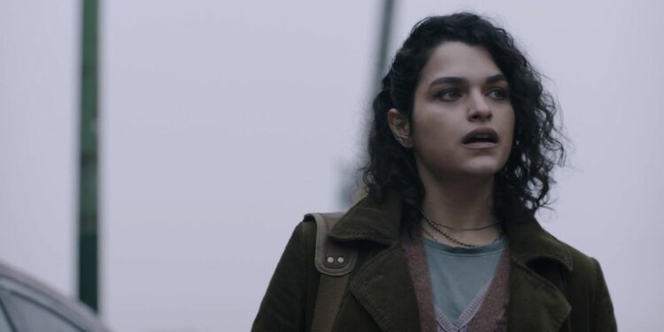 Eve Harlow in Next Eve Harlow in Next