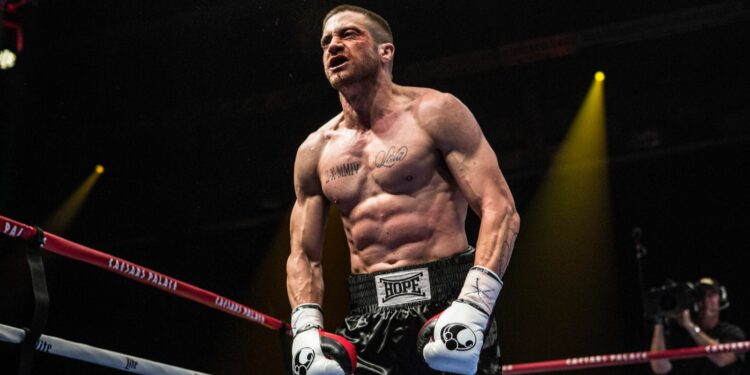 Jake Gyllenhaal body flexing scene from southpaw Jake Gyllenhaal body flexing scene from southpaw