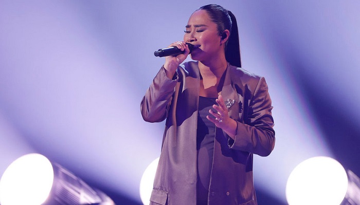 Jessica on AGT stage Jessica on AGT stage