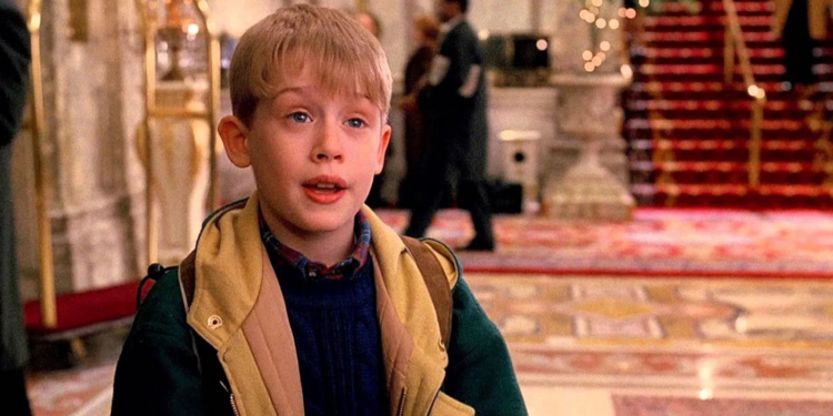 Macaulay Culkin in Home Alone 2: Lost in New York (1992)