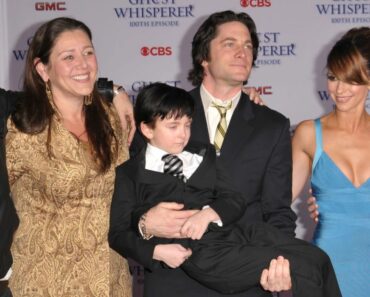 ghost-whisperer-cast (1) Ghost Whisperer Cast: Main Characters, Guest Stars, and Where They Are Today