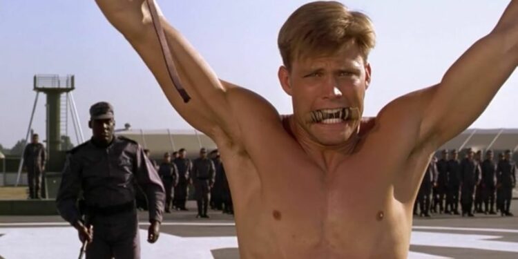 casper van dien as Johnny Rico
