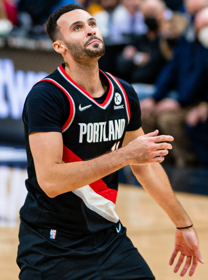 Celebrity Birthdays Today, January 1, 2026