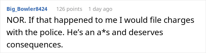 Guy Tries To Prove Roommate Is Not Allergic To Grass By Putting Some In Her Pillow Guy Tries To Prove Roommate Is Not Allergic To Grass By Putting Some In Her Pillow