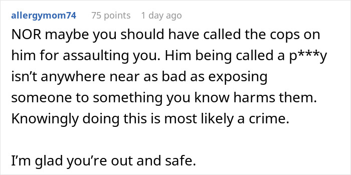 Guy Tries To Prove Roommate Is Not Allergic To Grass By Putting Some In Her Pillow Guy Tries To Prove Roommate Is Not Allergic To Grass By Putting Some In Her Pillow