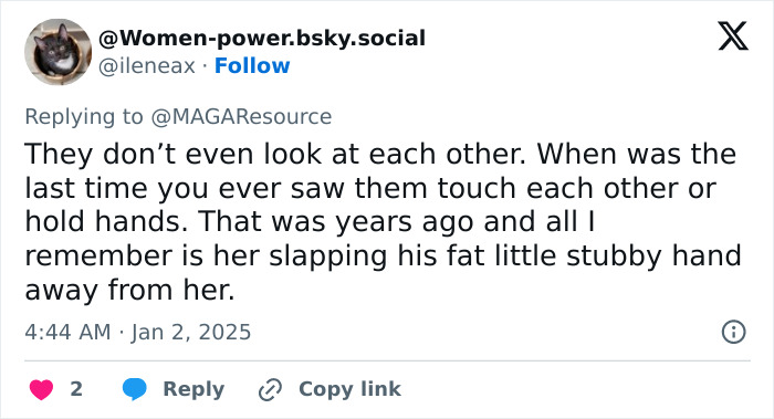 Melania Trump’s Body Language At Mar-a-Lago New Year’s Eve Bash Prompts Theories