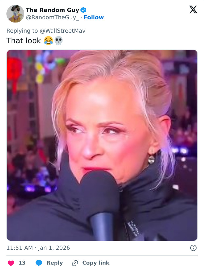 Amy Sedaris Stuns Viewers With “Transphobic” Jab During CNN’s New Year’s Eve Broadcast Amy Sedaris Stuns Viewers With “Transphobic” Jab During CNN’s New Year’s Eve Broadcast
