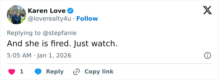 Amy Sedaris Stuns Viewers With “Transphobic” Jab During CNN’s New Year’s Eve Broadcast Amy Sedaris Stuns Viewers With “Transphobic” Jab During CNN’s New Year’s Eve Broadcast