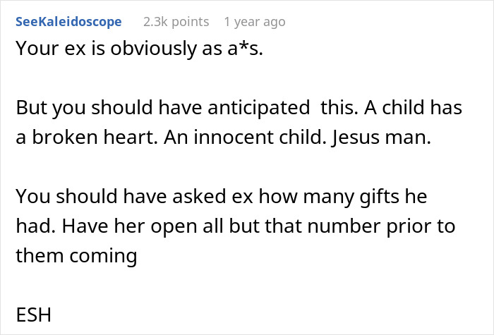Daughter Gets 27 Presents For Christmas While Her Half-Brother Has Only 1, Dad Feels No Guilt