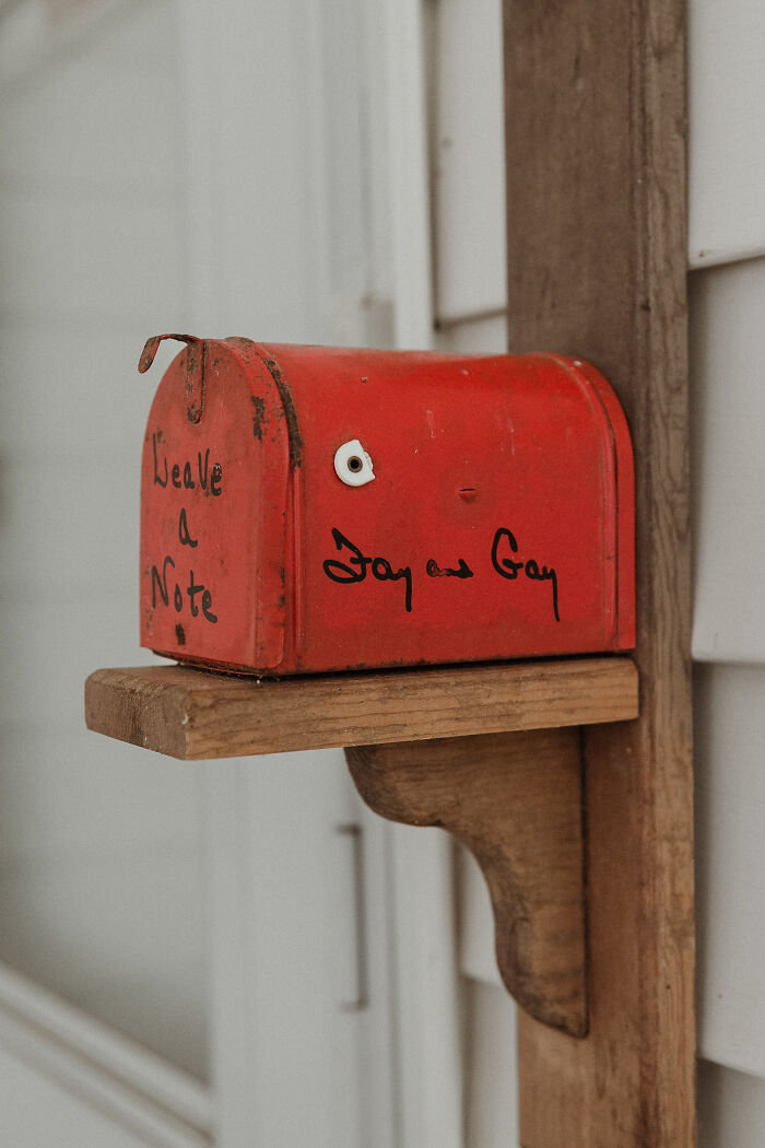 Fay And Gay: 24 Intimate Photos Capturing 90 Years Of Sisterhood By Samantha Yancey