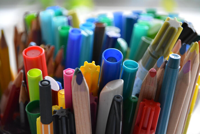 35 Weird, Iconic, And Satisfying Situations Where People Said, &lsquo;Well, Not My Problem Anymore&rsquo;