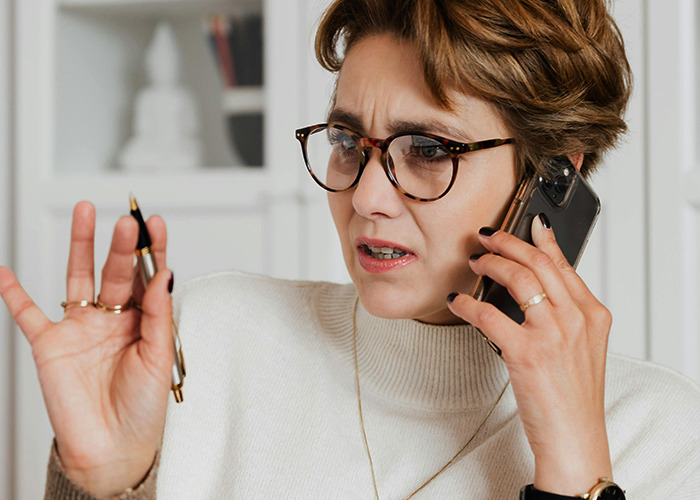 911 Operators Share The Dumbest Non-Emergency Calls They’ve Ever Received