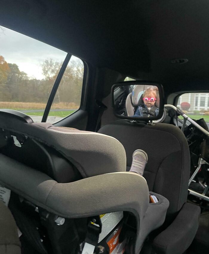 55 Funny Pictures From 2025 That Perfectly Capture The Weirdness Of Last Year