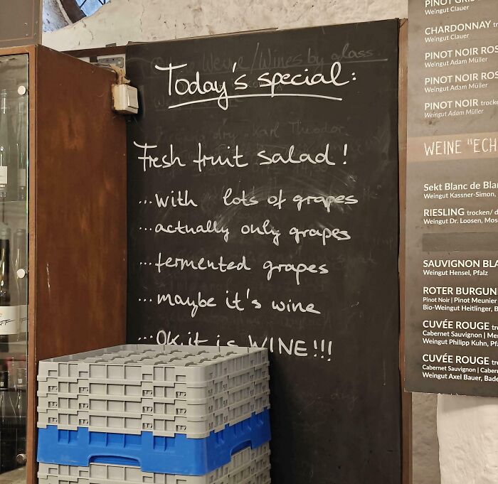 55 Funny Pictures From 2025 That Perfectly Capture The Weirdness Of Last Year