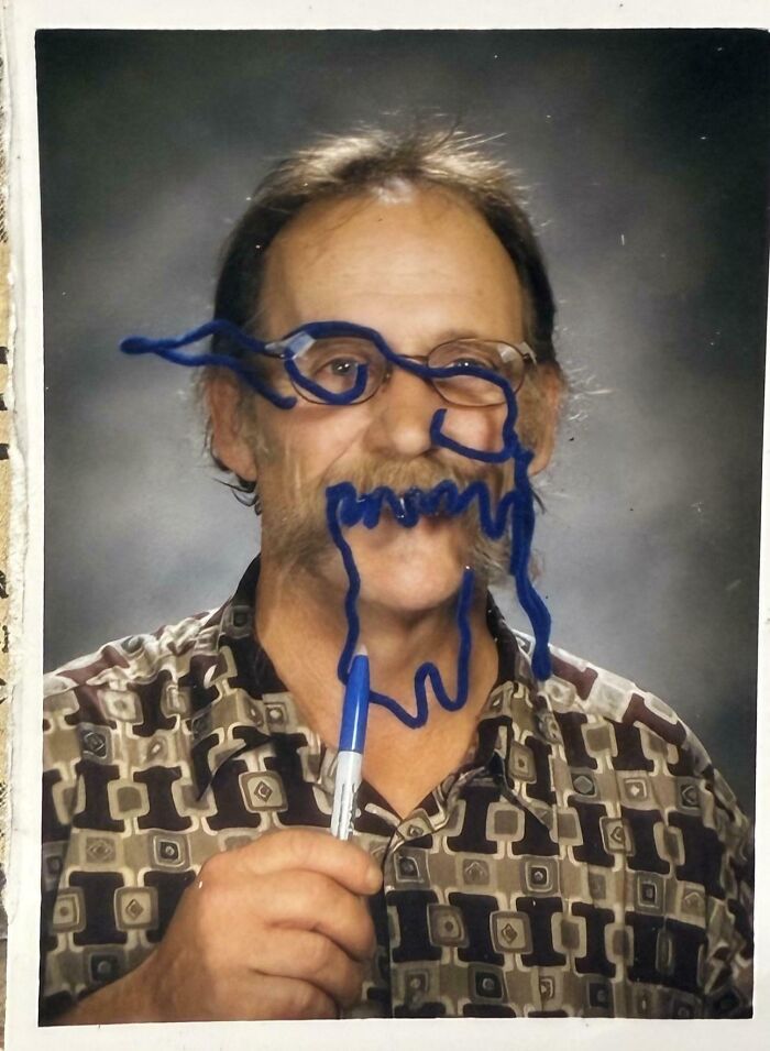 55 Funny Pictures From 2025 That Perfectly Capture The Weirdness Of Last Year